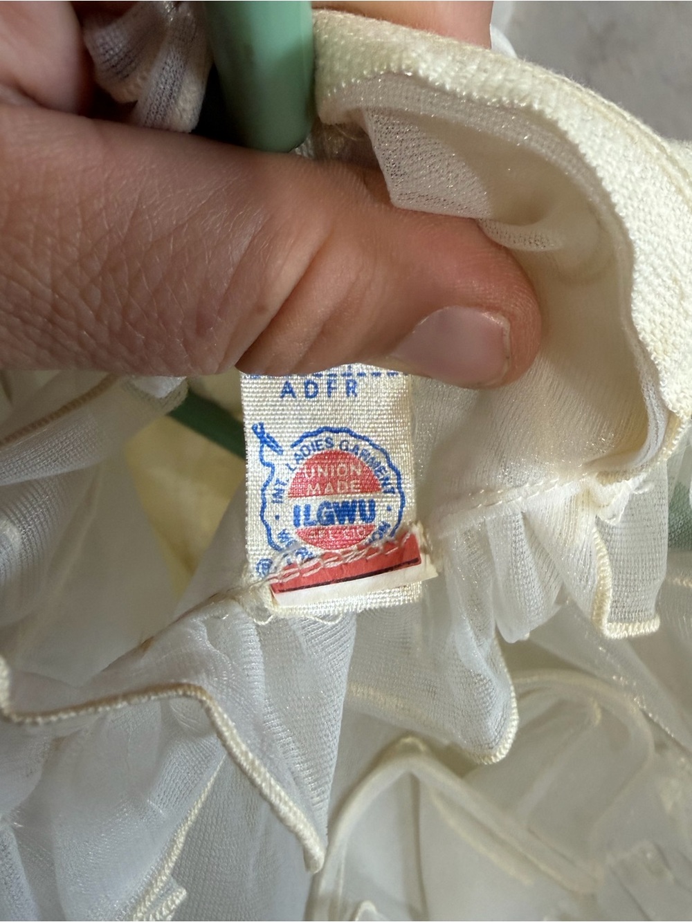 Elegant White Chiffon Women’s Dress with Ruching 1980s vintage - Picture 7 of 7